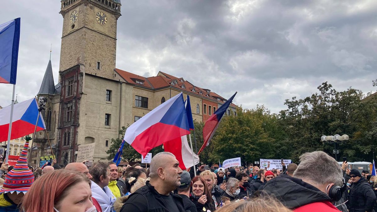 V centru Prahy se bude znovu protestovat. Vláda nás ničí, říkají organizátoři
